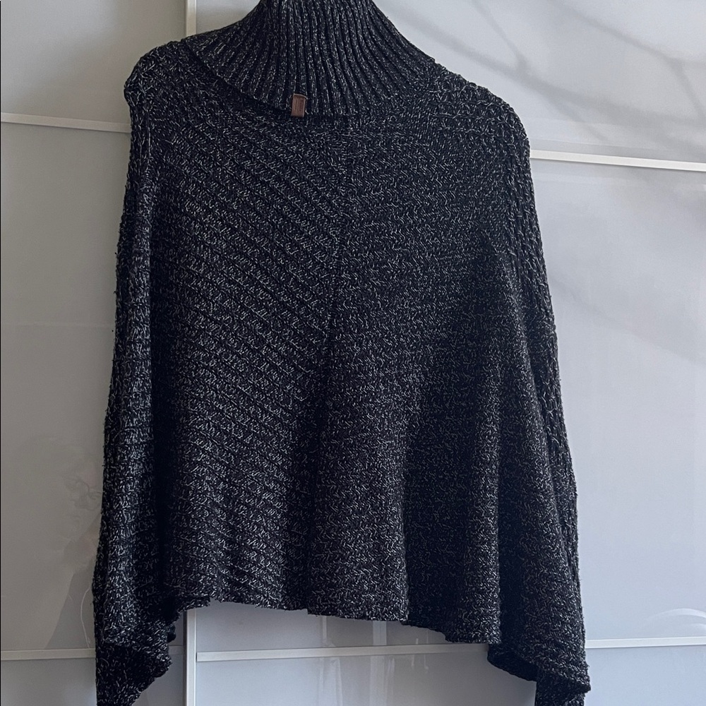 Roots Black Women's Knit Poncho